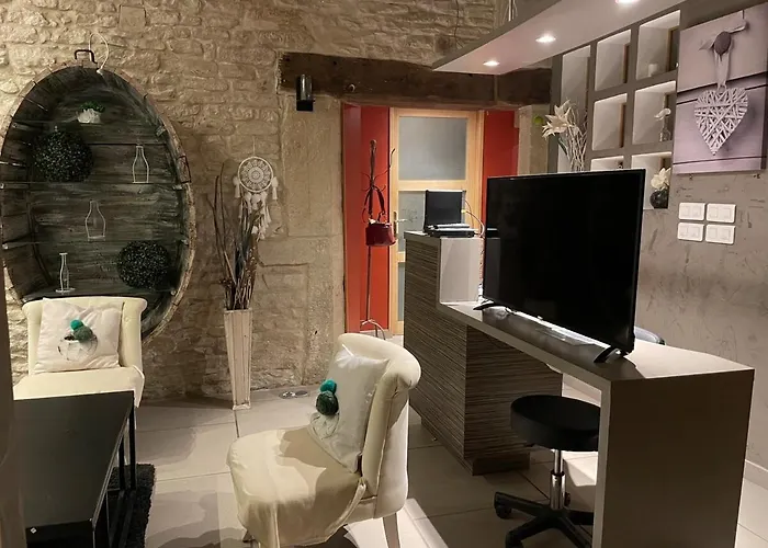 L Institut Apartment