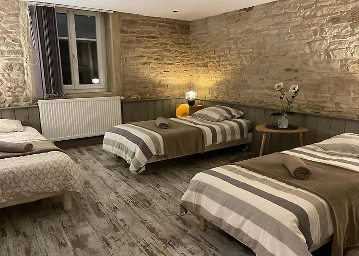 L Institut Apartment *